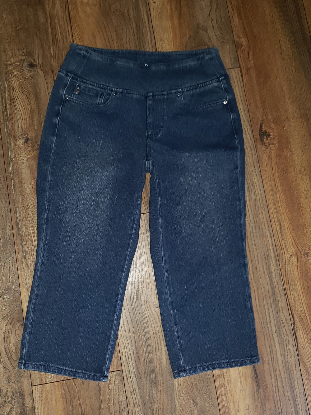 Belle by Kim Gravel Dark Wash Capri Pull-On Jeans 6 Petite NEW